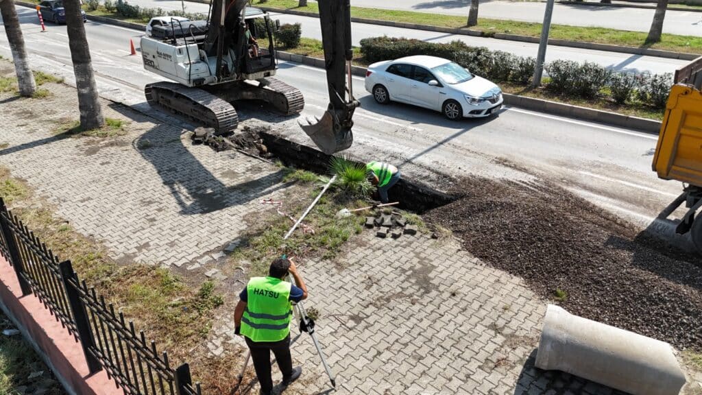 İSKENDERUN’DA YAĞMUR SUYU SORUNU ÇÖZÜLÜYOR
