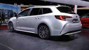 Auris'e elveda deyin: 2019 model Toyota Corolla tanıtıldı