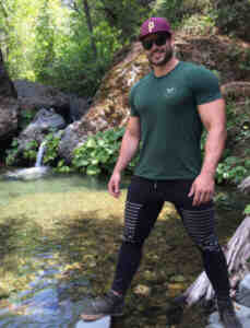 Sosyal medyayı sallayan dev adam