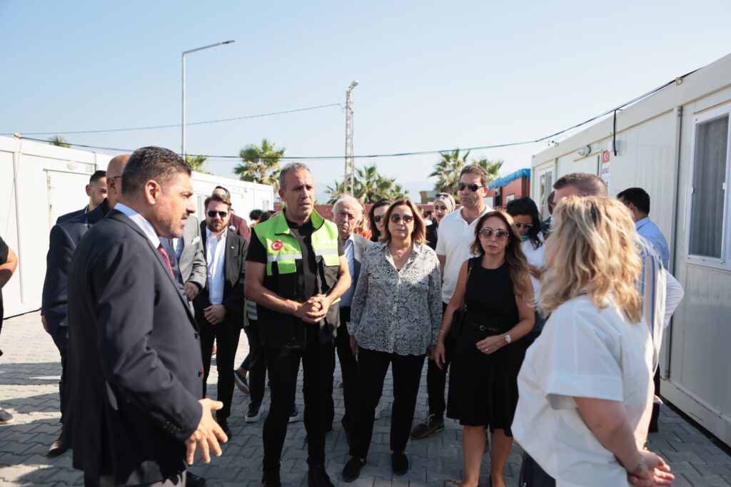 Deprem bölgesinde örnek dayanışma