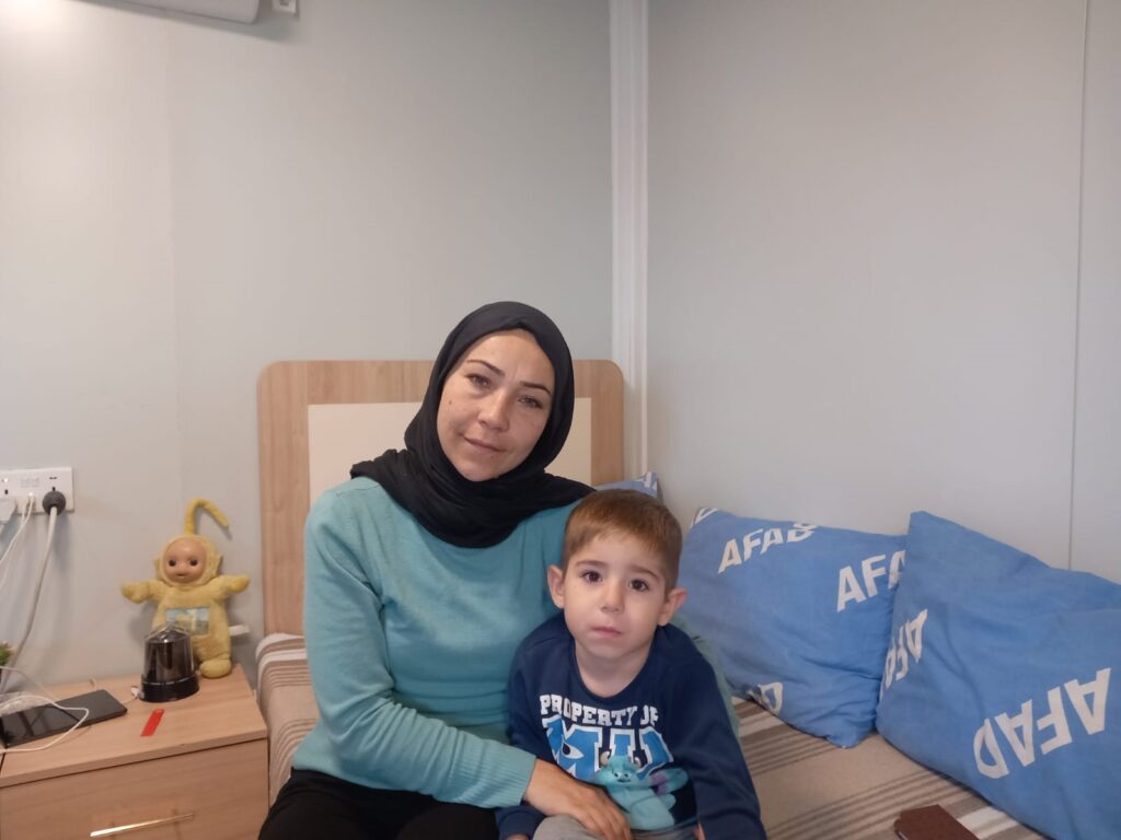 Enkazdan kurtarılan 2 yaşındaki Göktuğ: “Evimiz yıkıldığında her yer çok karanlıktı. Baba sen neden beni duymadın? İmdat dedim, gelmedin”