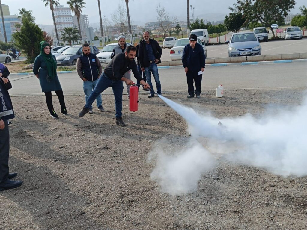 Konteyner kentte yangına karşı eğitim ve tatbikat