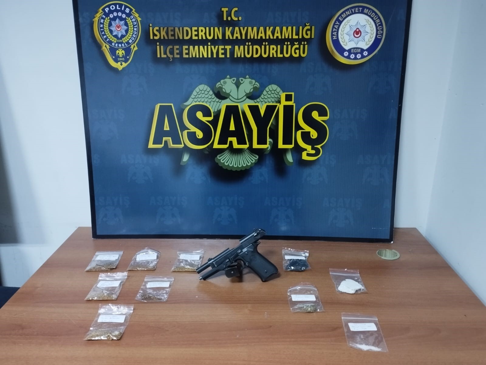 İSKENDERUN'DA ARANMASI BULUNAN 18 ŞAHIS YAKALANDI