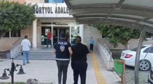 HATAY'DA UYUŞTURUCU TİCARETİNDEN 4 YIL 2 AY HAPİS CEZASI BULUNAN ŞAHIS TUTUKLANDI
