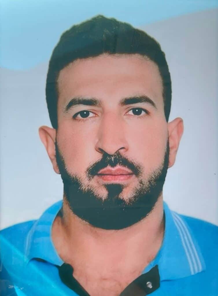 Önce ağabeyi bıçaklayarak darp ettiler, sonra da kardeşi döverek öldürdüler