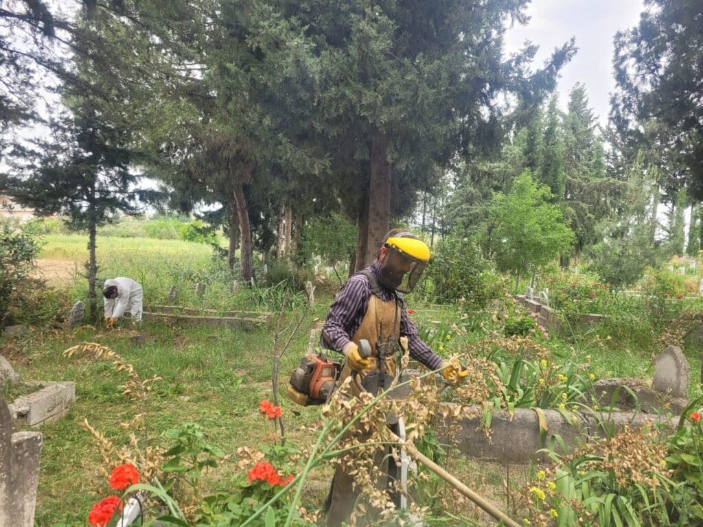 HBB TÜM İLÇELERDE MEZARLIK TEMİZLİĞİ YAPIYOR