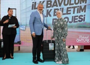 DEPREMZEDE ÖĞRENCİLERİN ÜNİVERSİTE YOLUNDAKİ İLK BAVULU VE İLK BİLETİ HBB'DEN