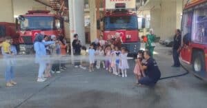 İSKENDERUN İTFAİYESİNDEN MİNİKLERE EĞLENCELİ EĞİTİM