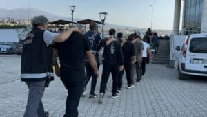 UYGULAMA NOKTALARINI PAYLAŞMAK İÇİN GRUP KURDUKLARI GEREKÇESİYLE GÖZALTINA ALINAN 13 ŞAHIS SERBEST KALDI