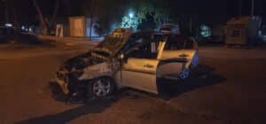 ALEVLERE TESLİM OLAN OTOMOBİL HURDAYA DÖNDÜ