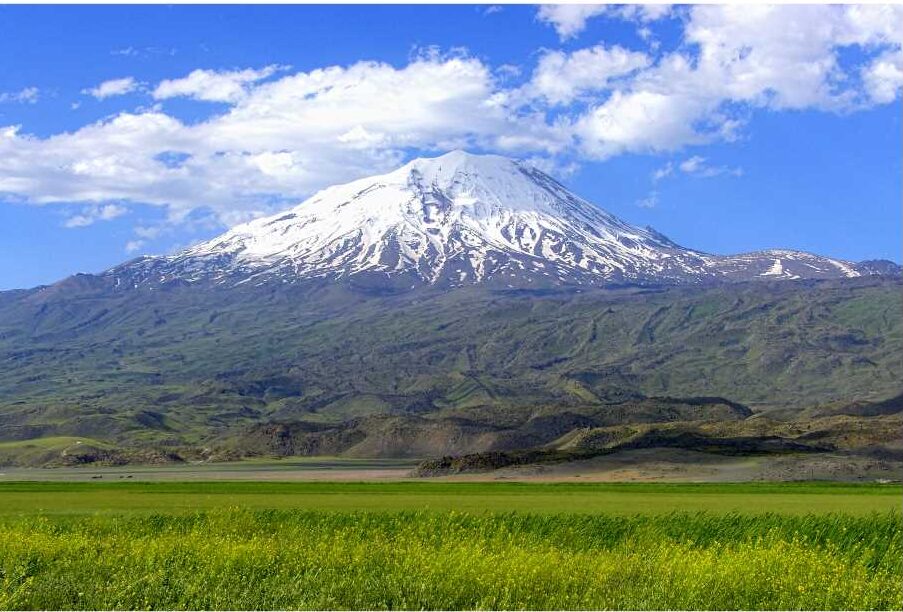 Gökyüzüne Uzanan Anadolu: Türkiye’nin 6 Büyüleyici Dağı